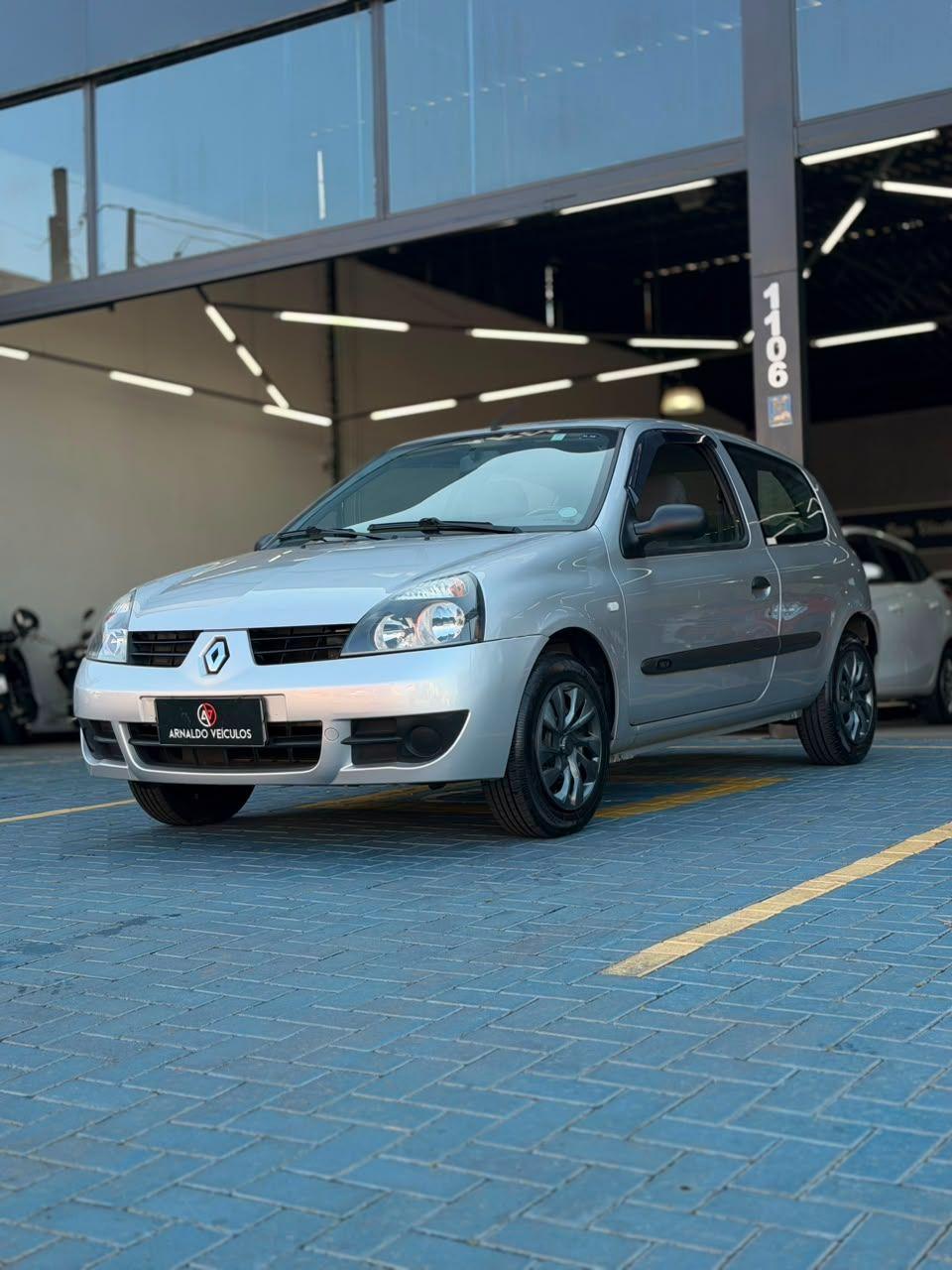 RENAULT Clio Hatch - Foto