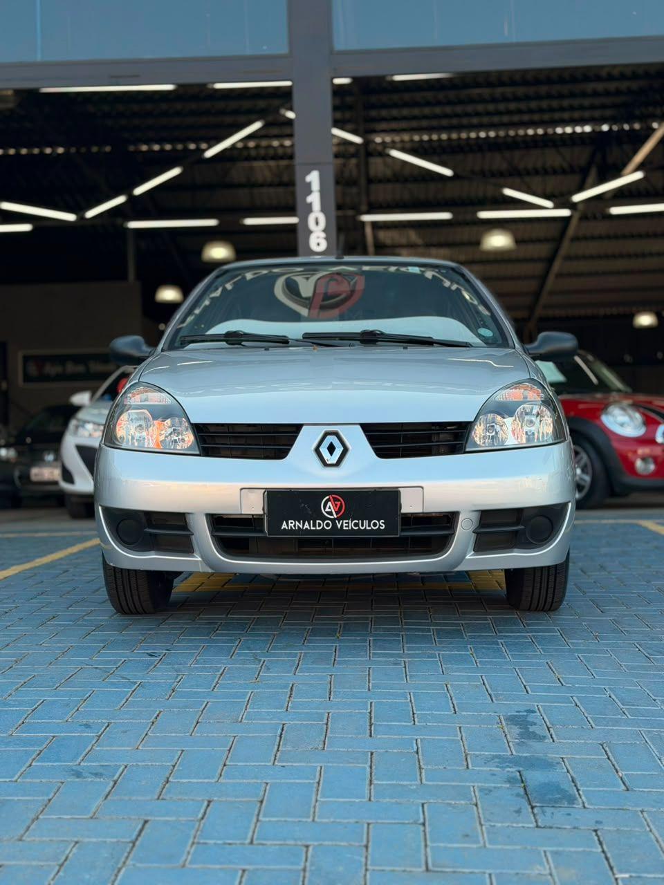 RENAULT Clio Hatch - Foto