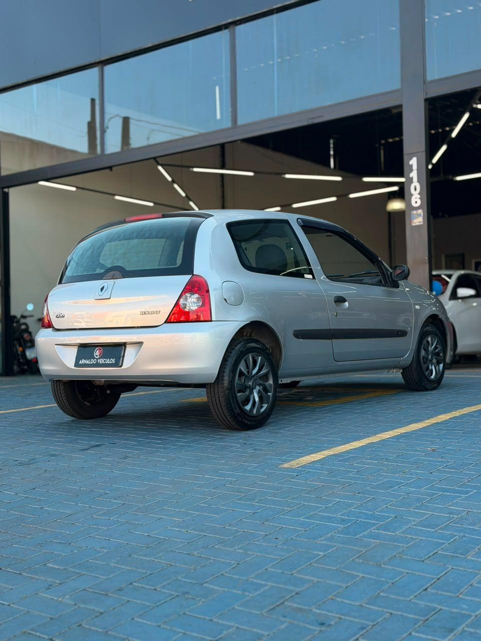 RENAULT Clio Hatch - Foto