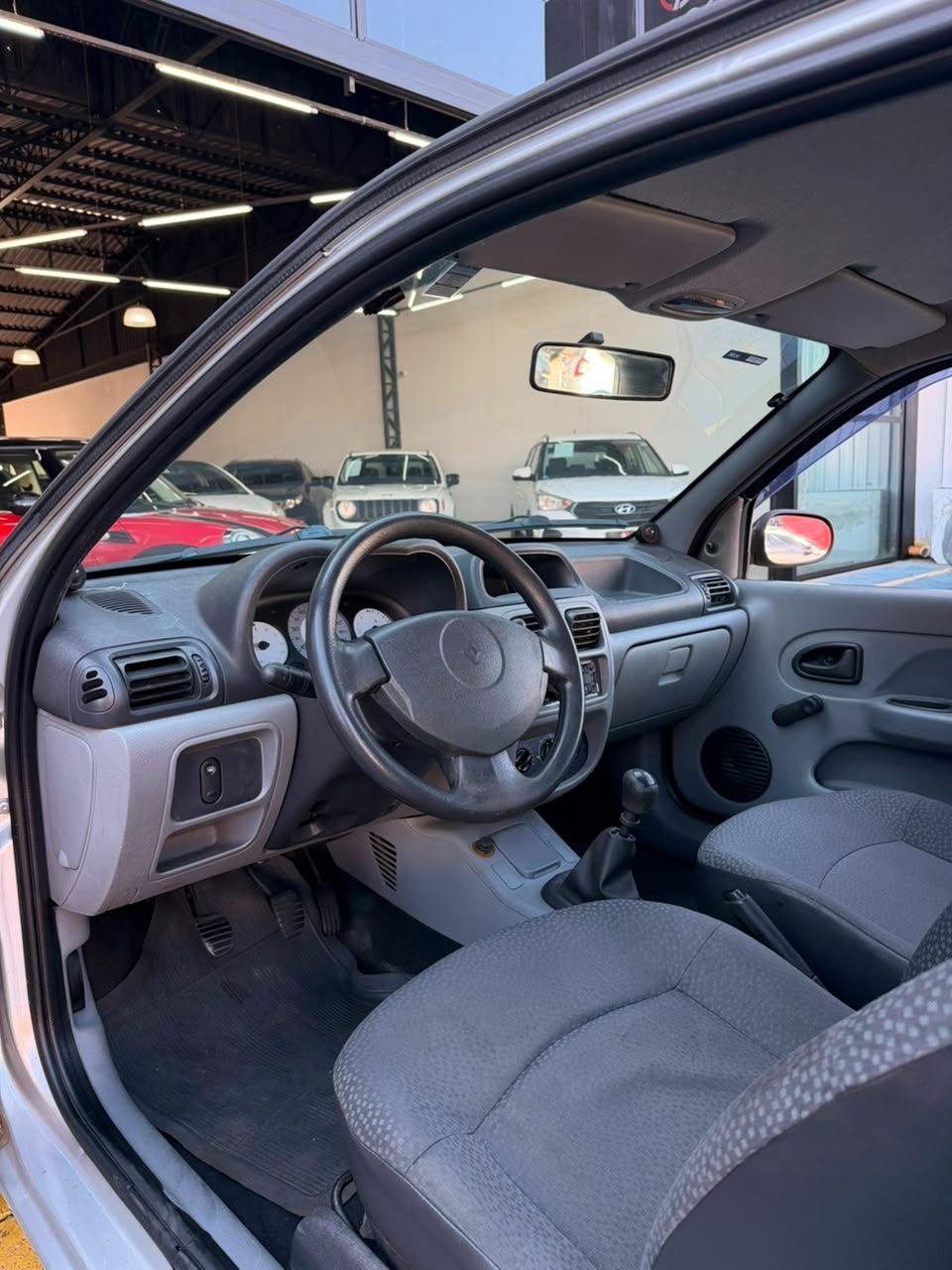 RENAULT Clio Hatch - Foto