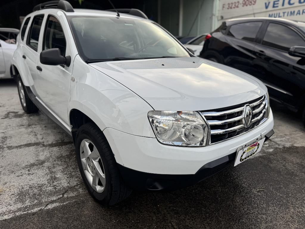 RENAULT Duster - Miniatura