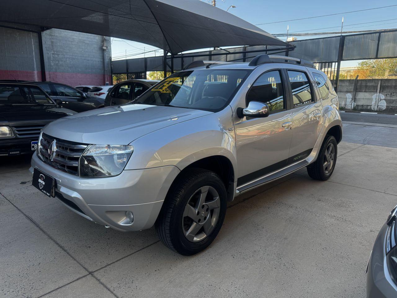 RENAULT Duster - Foto