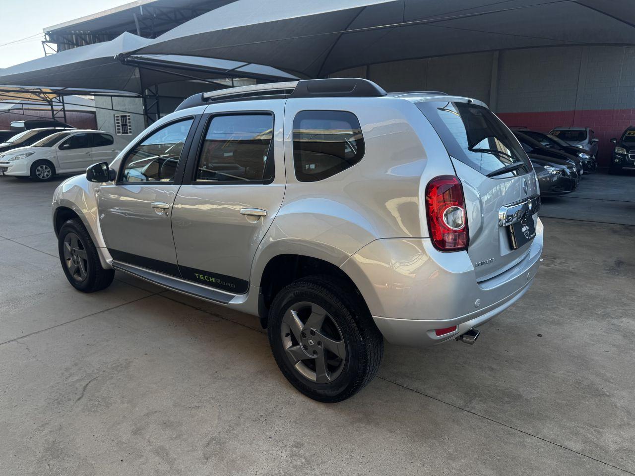 RENAULT Duster - Foto