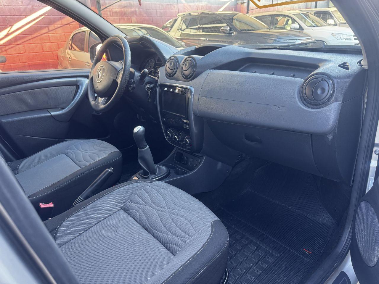 RENAULT Duster - Foto