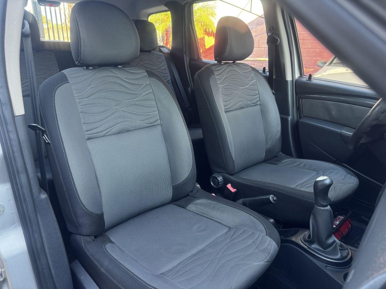 RENAULT Duster - Foto