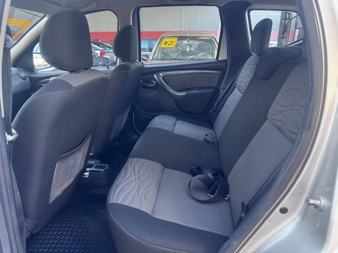 RENAULT Duster - Foto