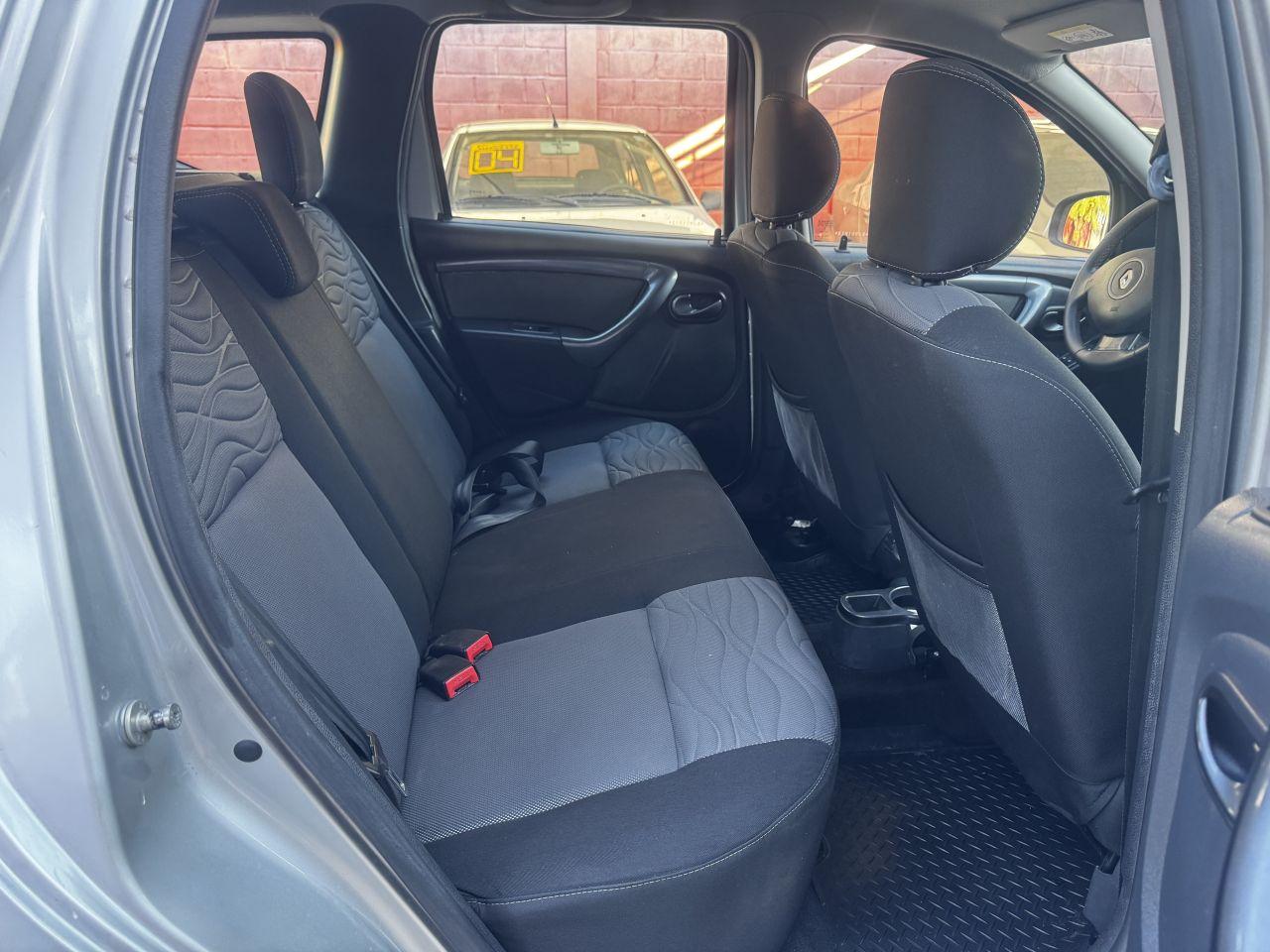 RENAULT Duster - Foto