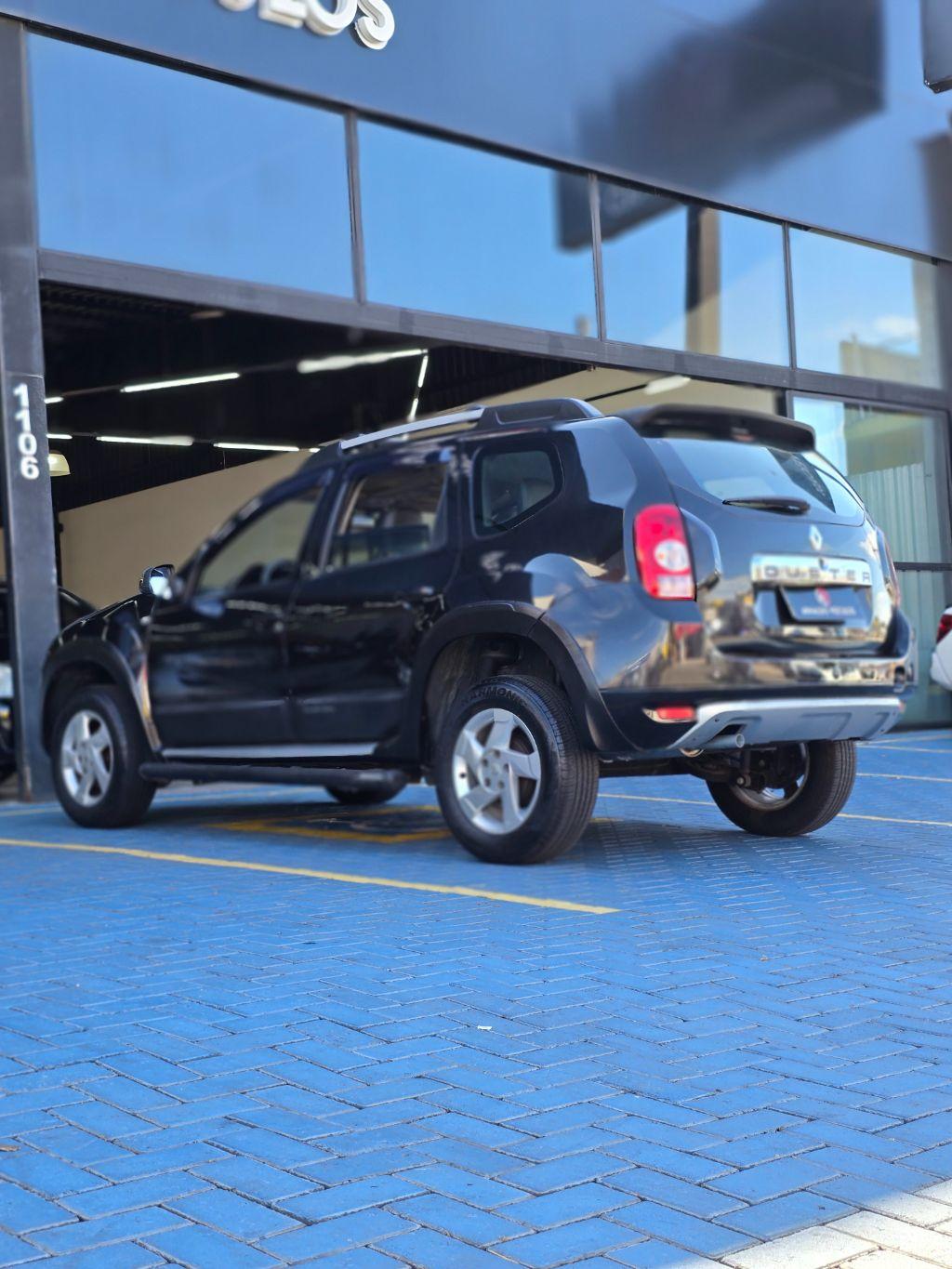 RENAULT Duster - Foto