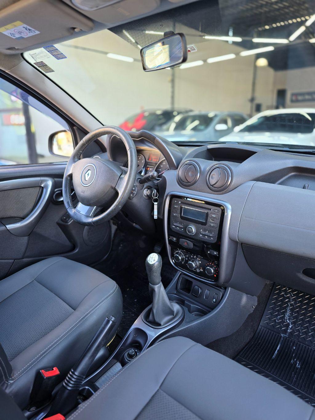 RENAULT Duster - Foto