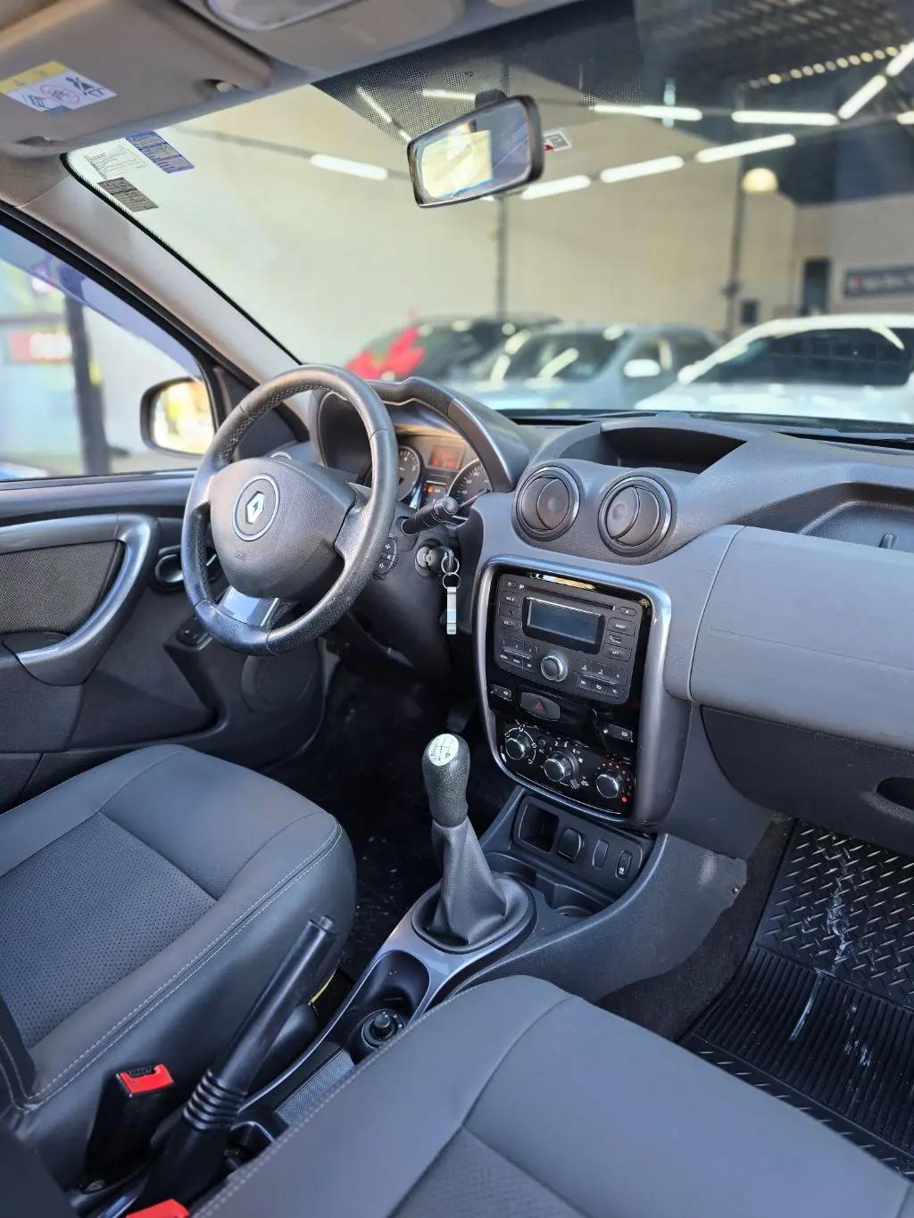 RENAULT Duster - Foto