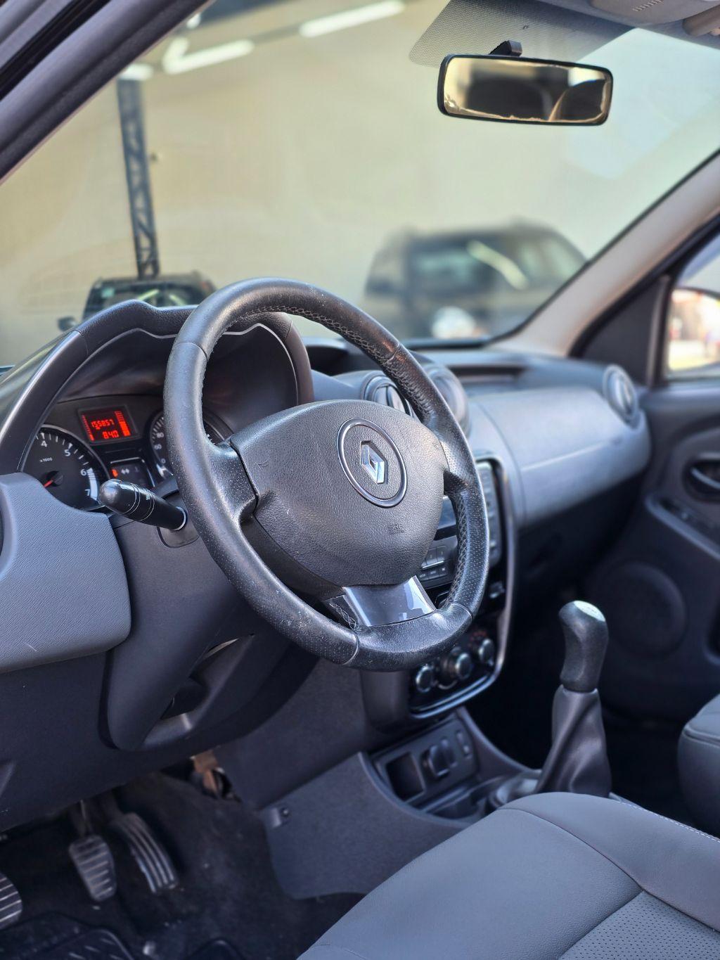 RENAULT Duster - Foto