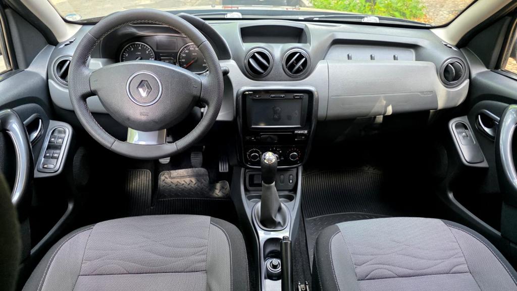 RENAULT Duster - Foto