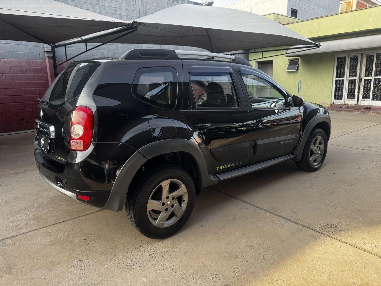 RENAULT Duster - Foto