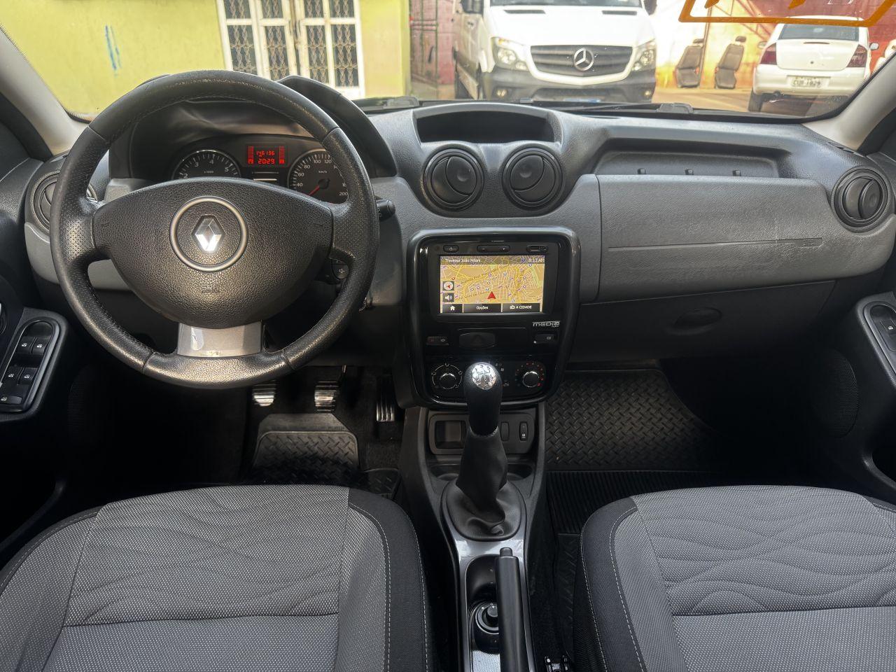 RENAULT Duster - Foto