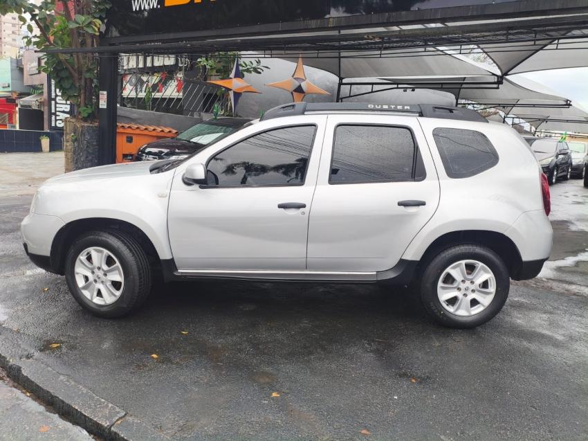 RENAULT Duster - Foto