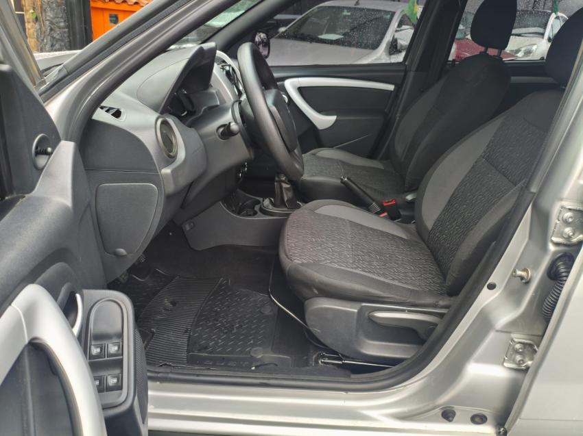 RENAULT Duster - Foto