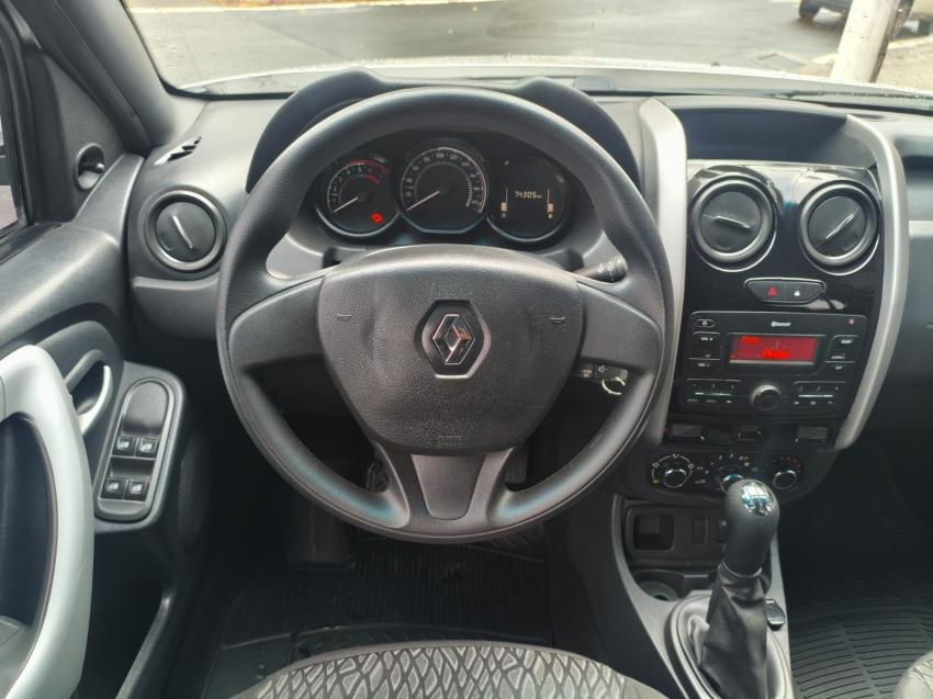 RENAULT Duster - Foto