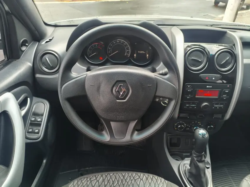 RENAULT Duster - Foto