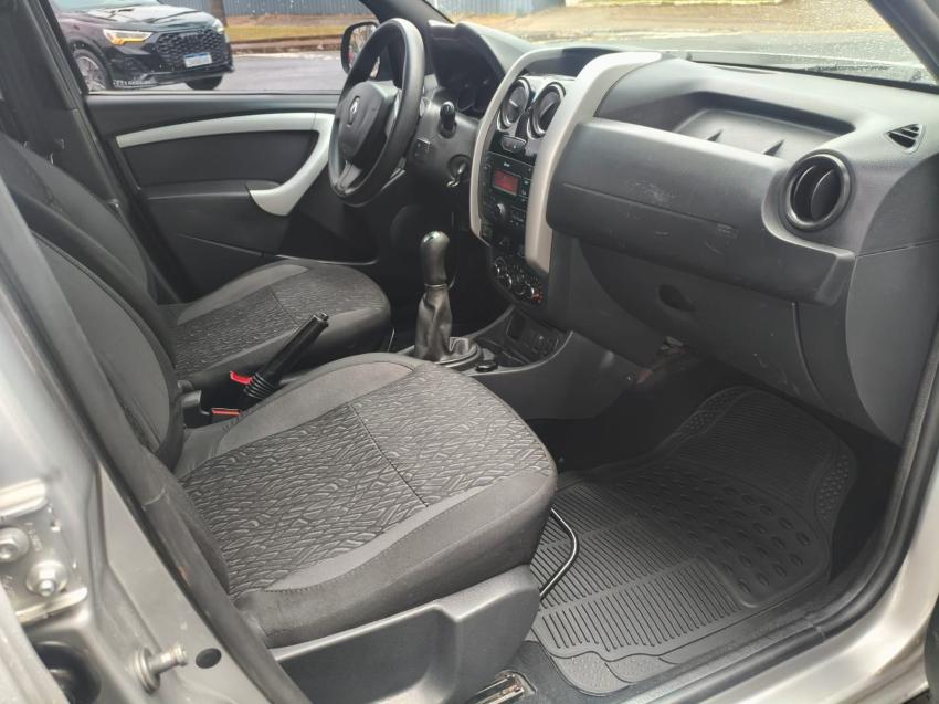 RENAULT Duster - Foto