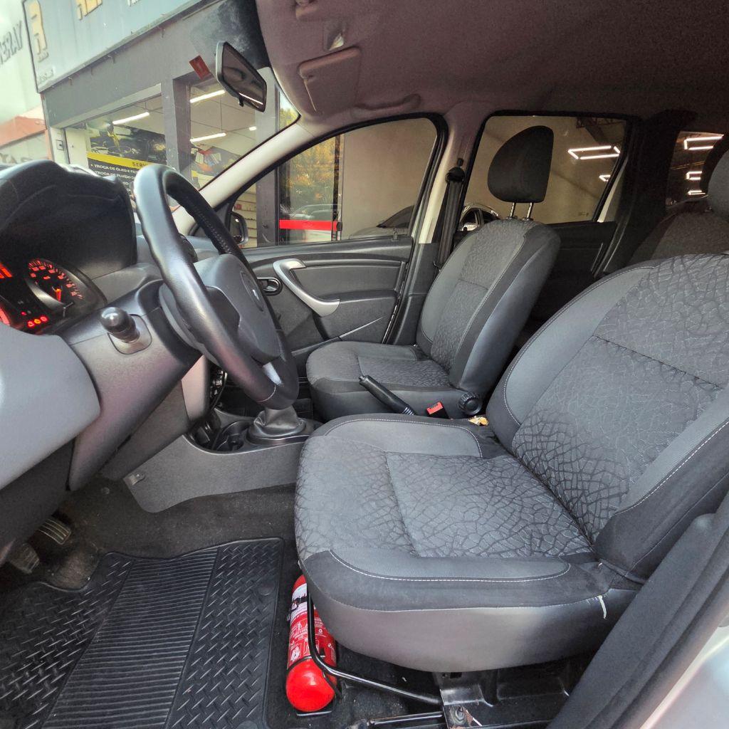 RENAULT Duster - Foto