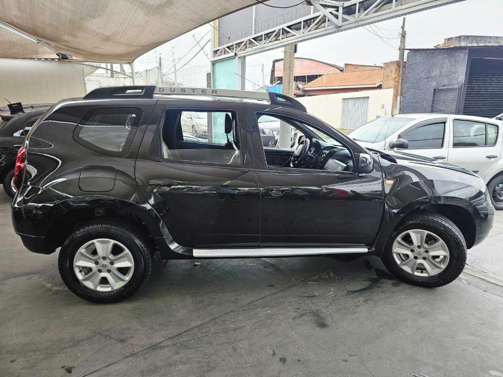 RENAULT Duster - Foto