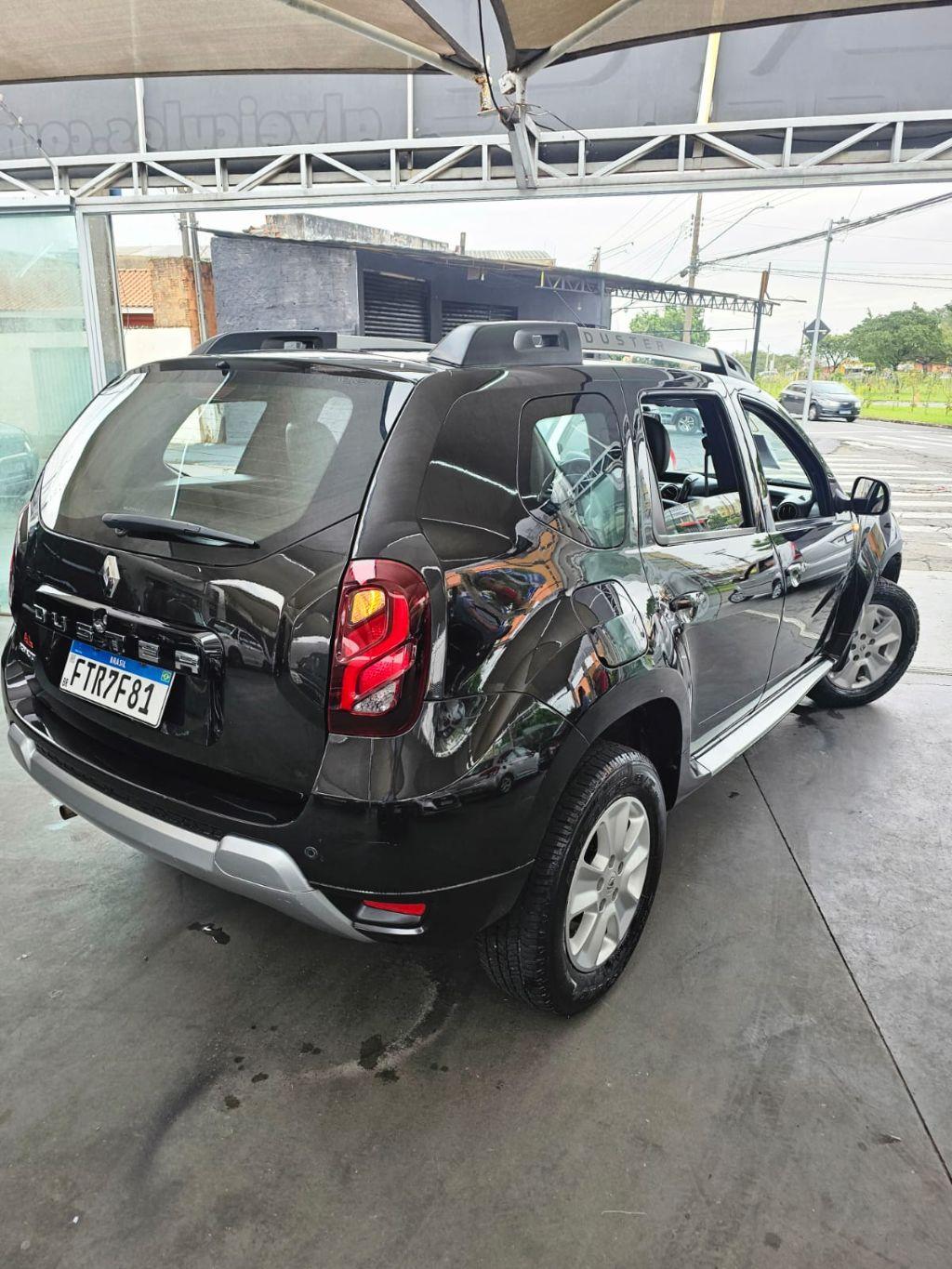 RENAULT Duster - Foto