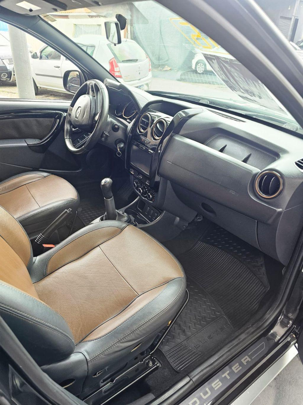 RENAULT Duster - Foto