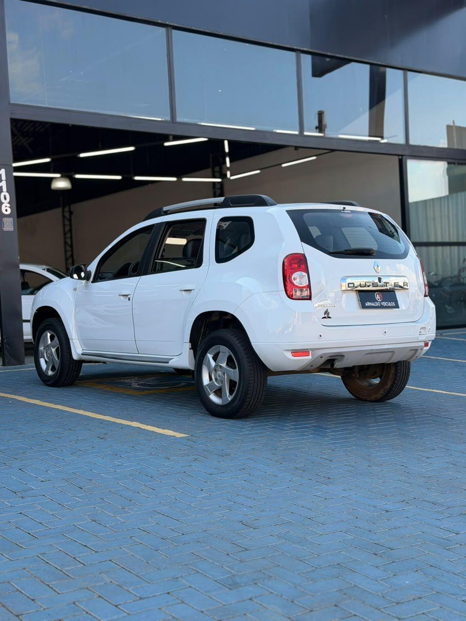 RENAULT Duster - Foto