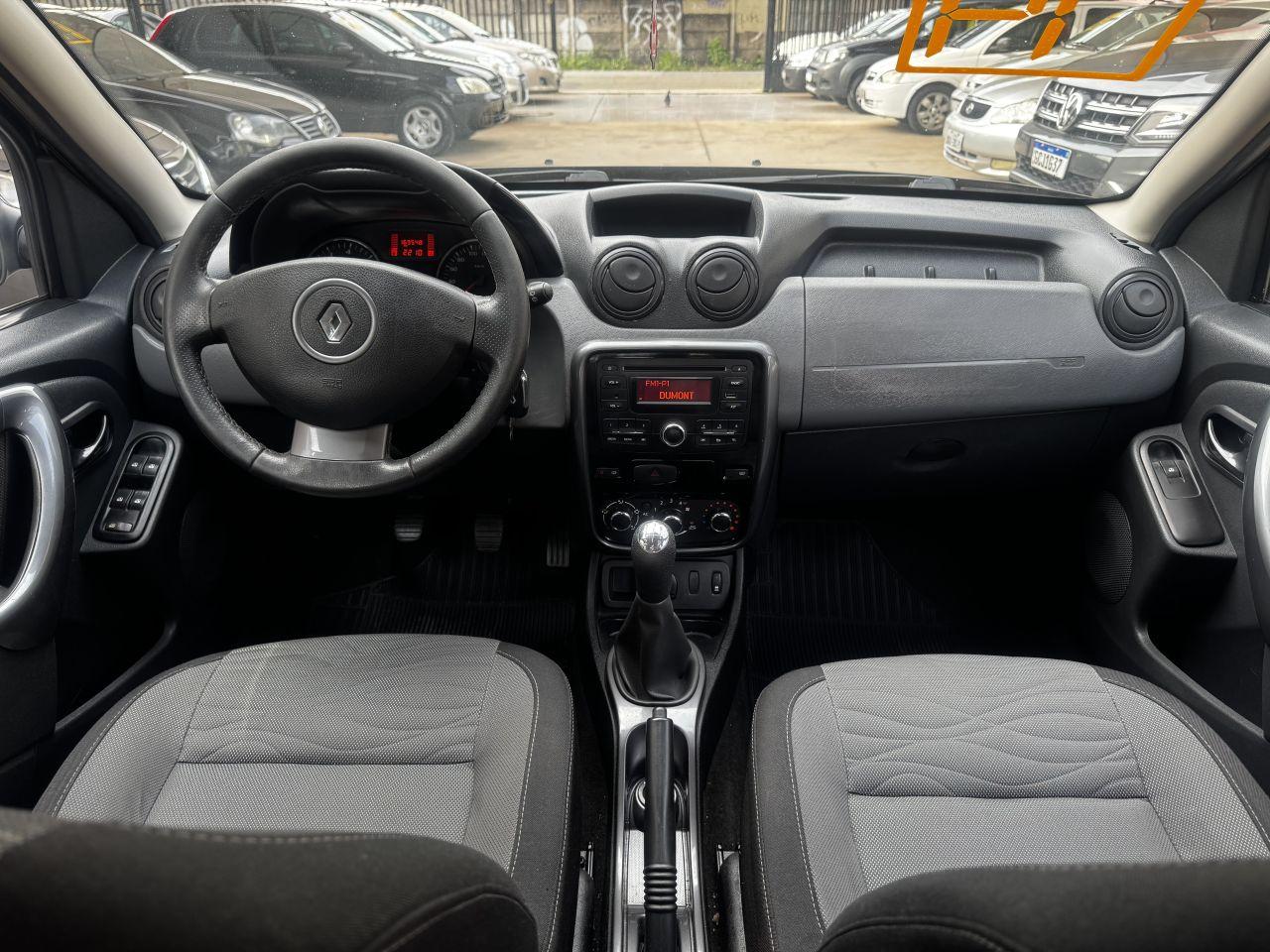 RENAULT Duster - Foto