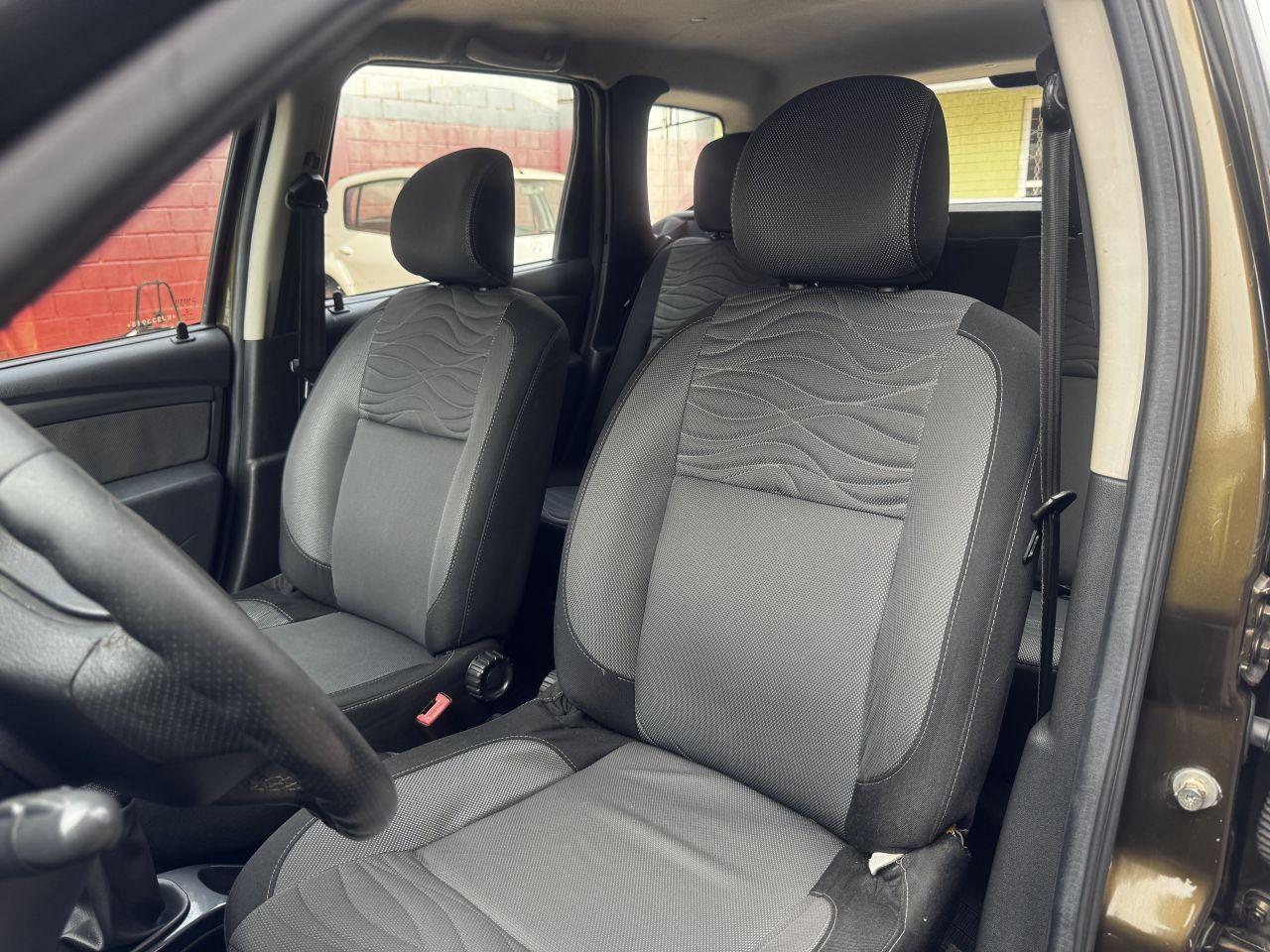 RENAULT Duster - Foto