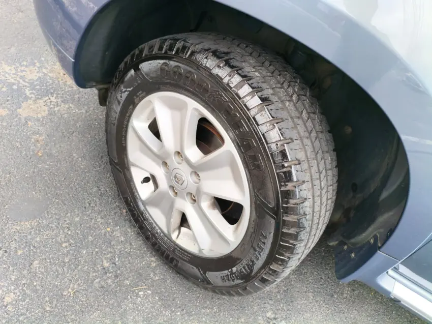 RENAULT Duster - Foto