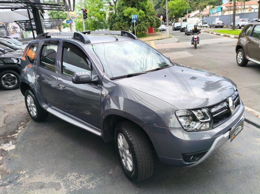 RENAULT Duster - Foto