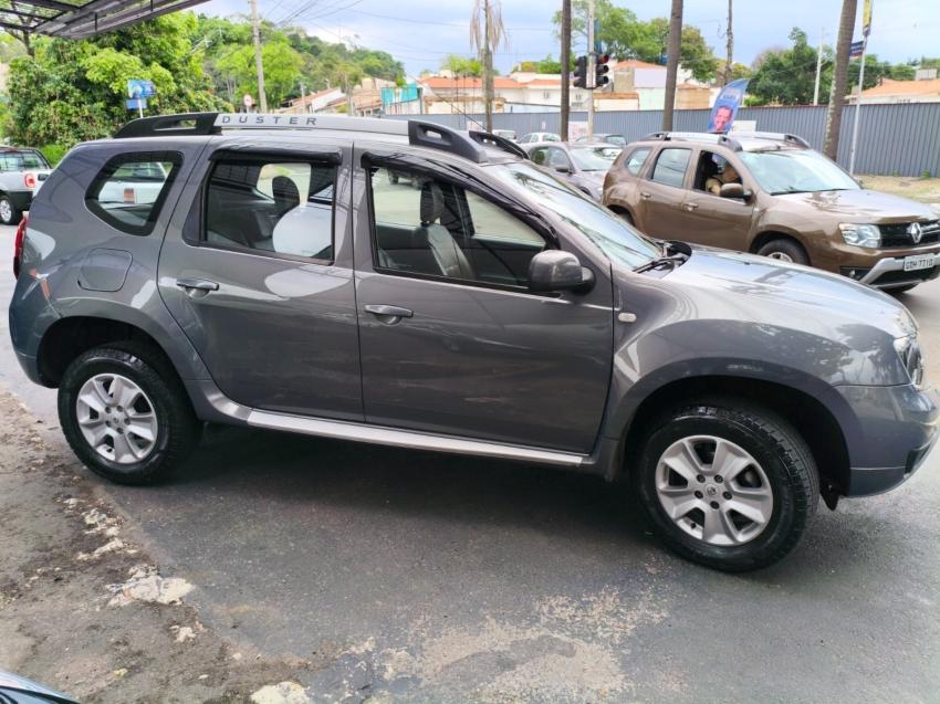 RENAULT Duster - Foto