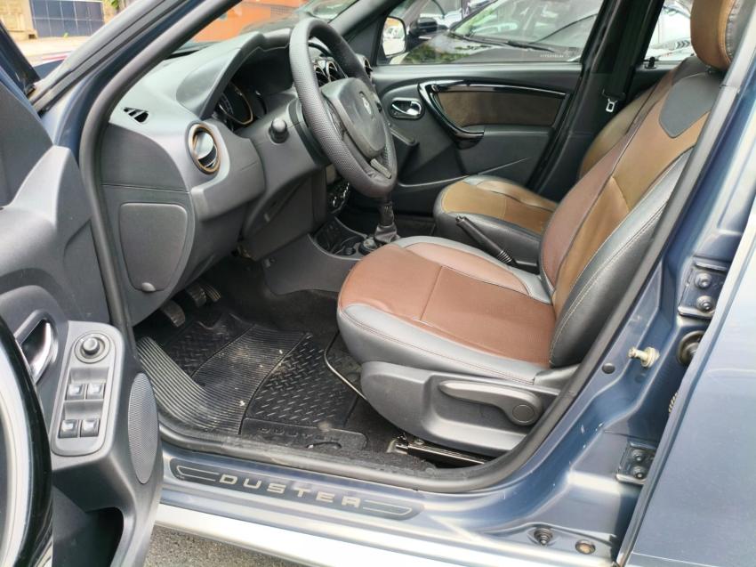 RENAULT Duster - Foto