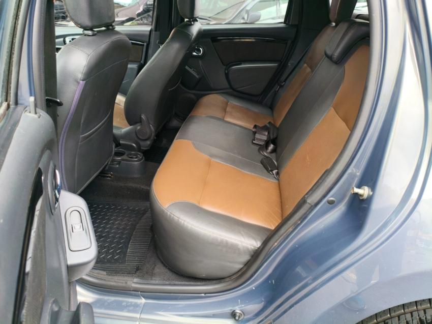 RENAULT Duster - Foto