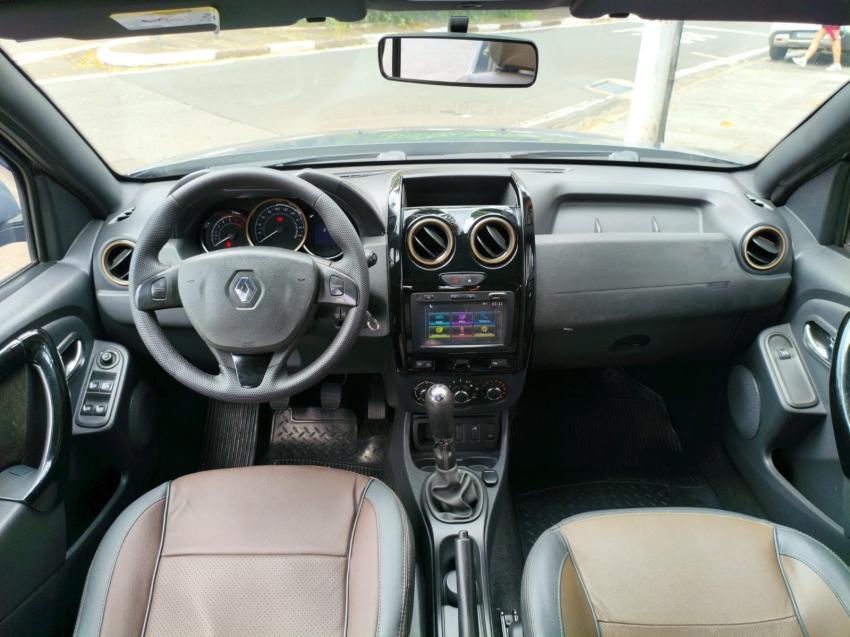 RENAULT Duster - Foto