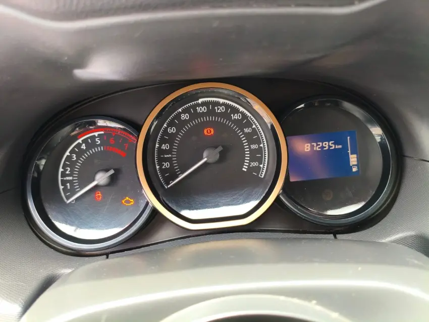 RENAULT Duster - Foto