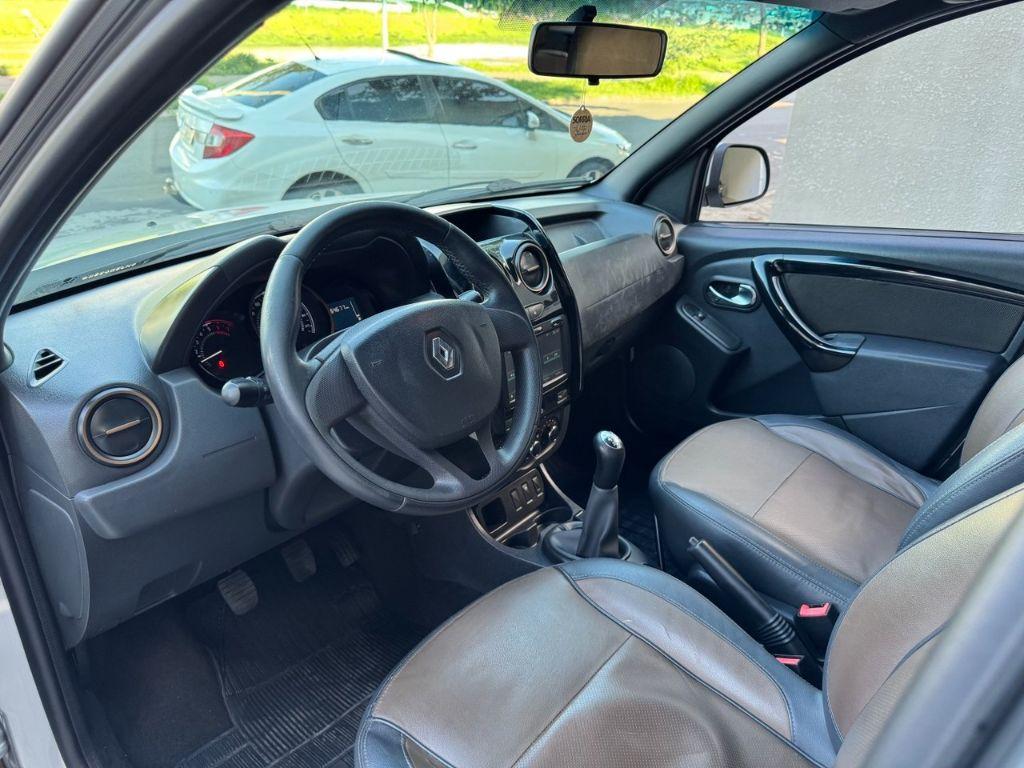 RENAULT Duster - Foto