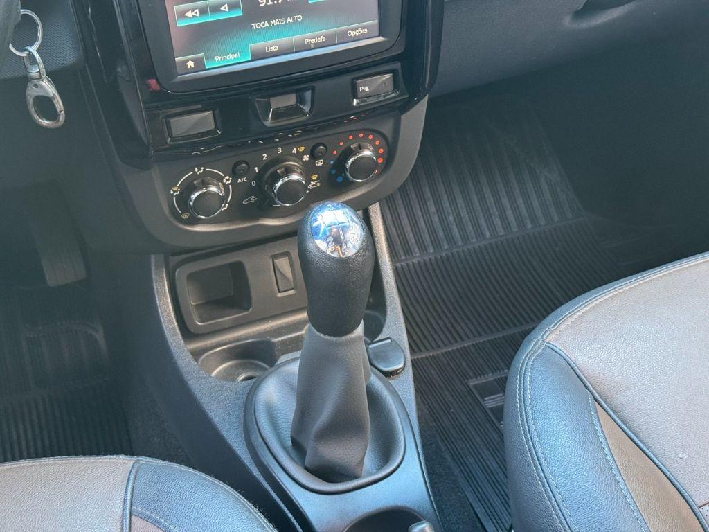 RENAULT Duster - Foto