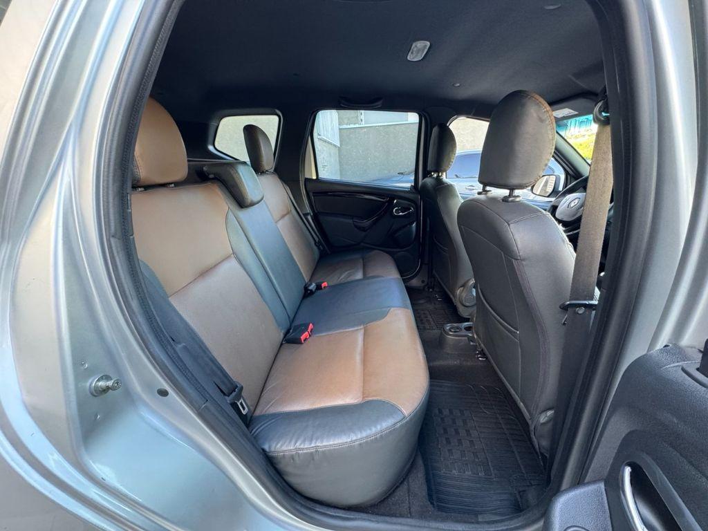 RENAULT Duster - Foto