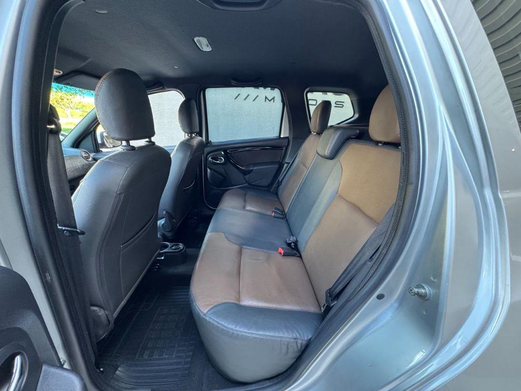 RENAULT Duster - Foto