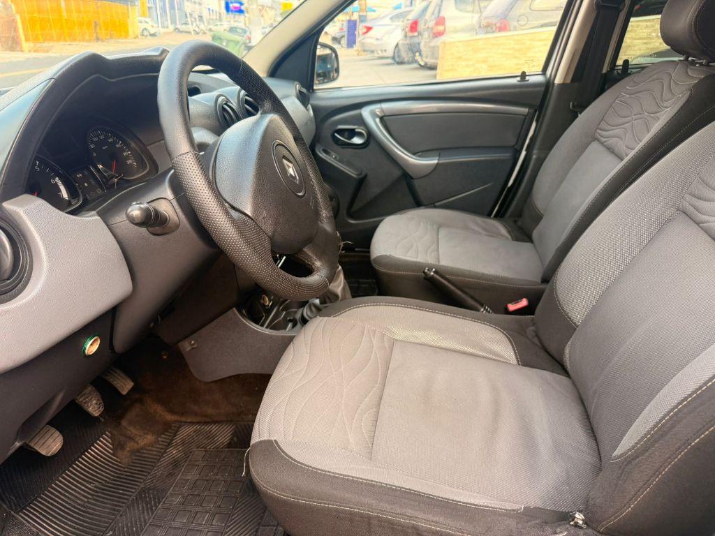 RENAULT Duster - Foto