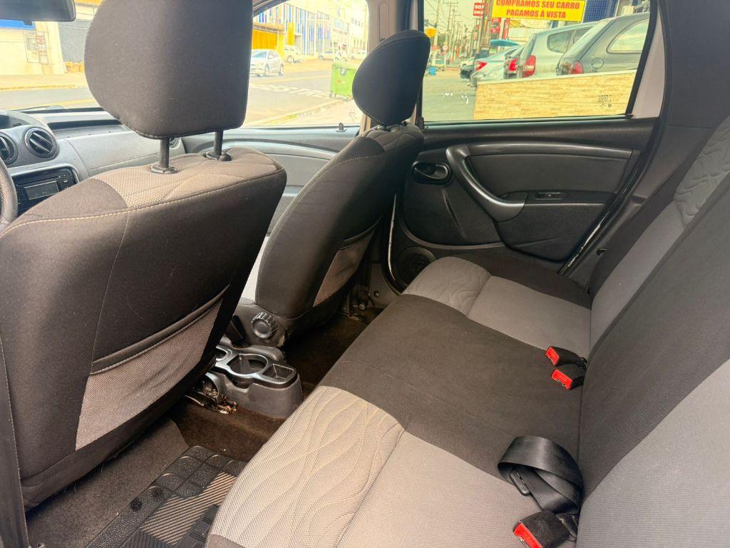 RENAULT Duster - Foto