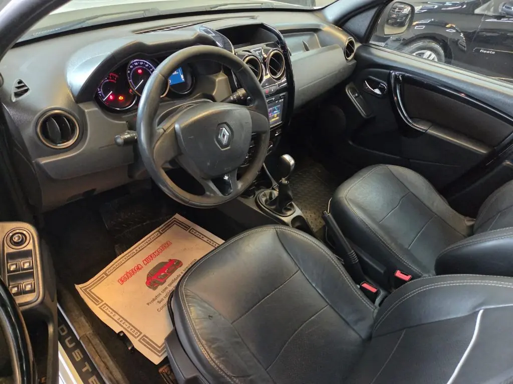 RENAULT Duster - Foto