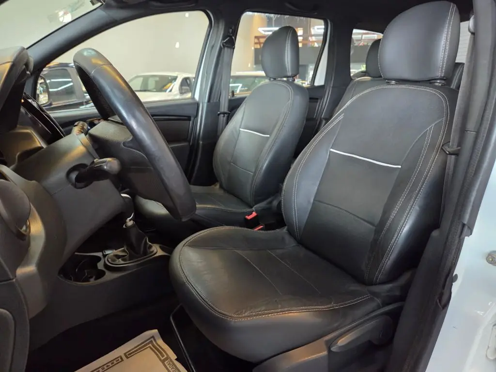 RENAULT Duster - Foto