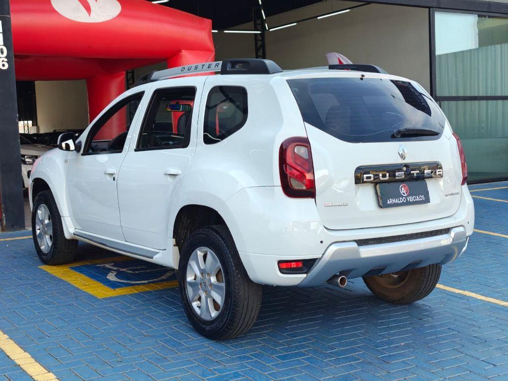RENAULT Duster - Miniatura