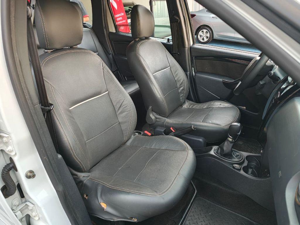 RENAULT Duster - Foto