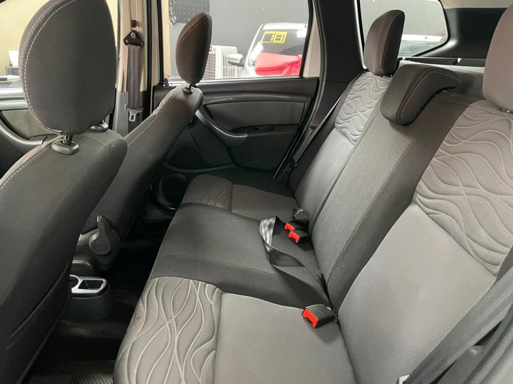 RENAULT Duster - Foto