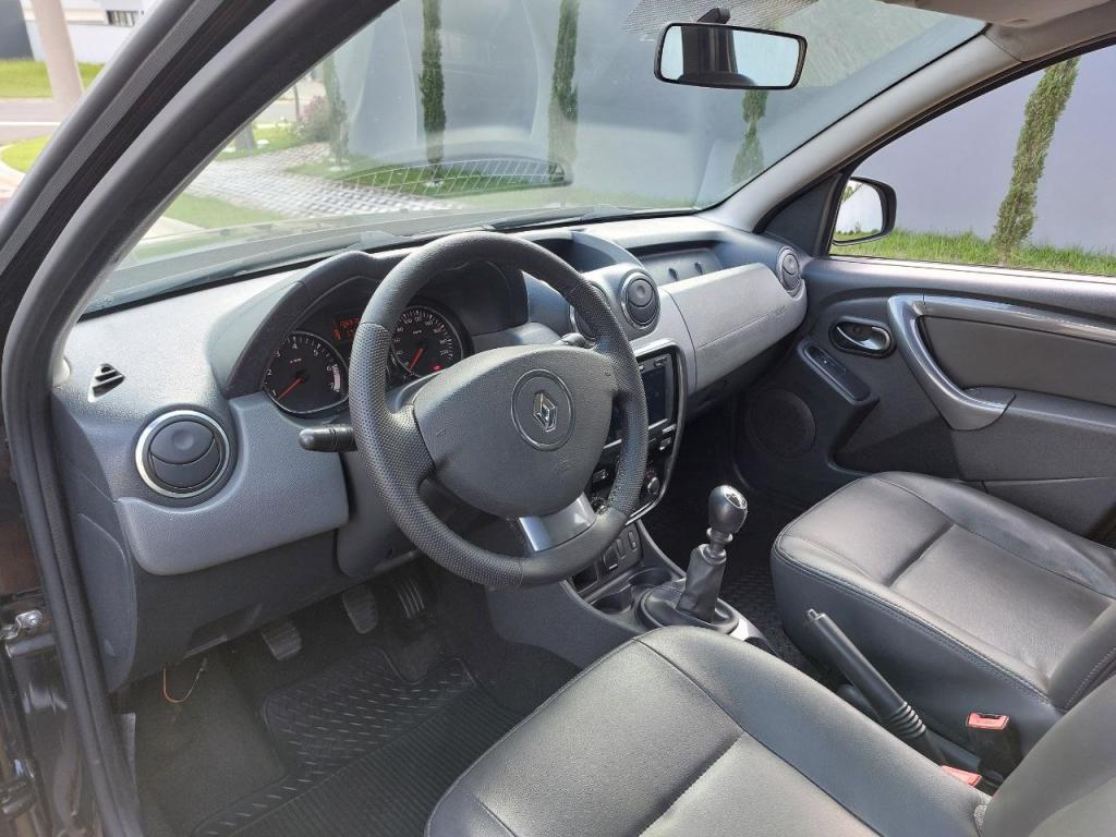 RENAULT Duster - Foto