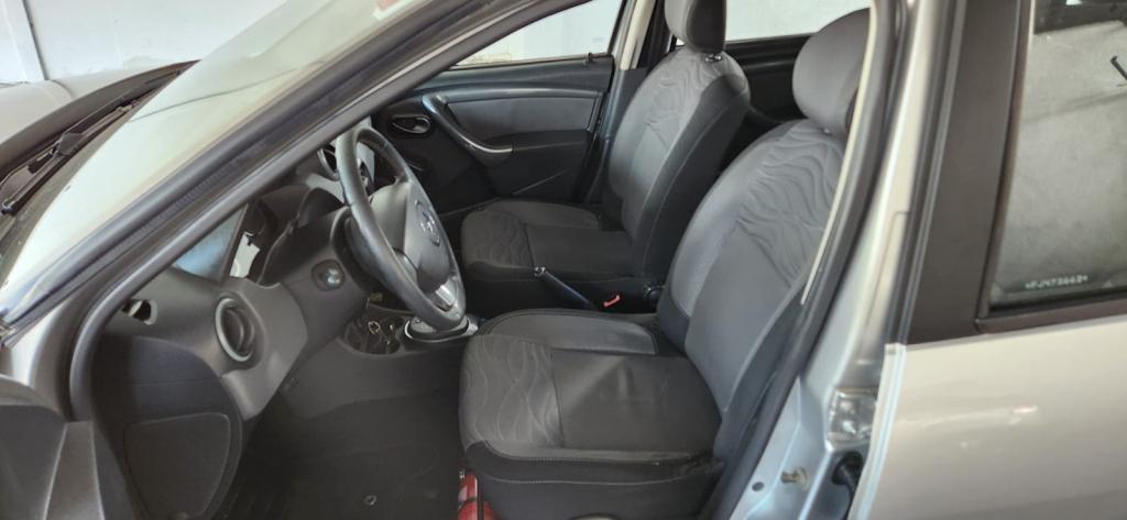 RENAULT Duster - Foto